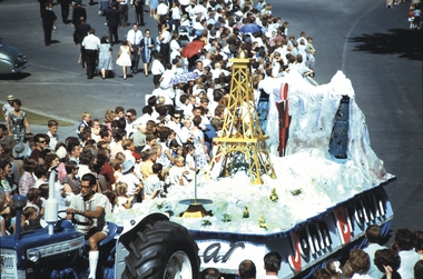 Slide - BENDIGO EASTER PROCESSION 1967, 1967