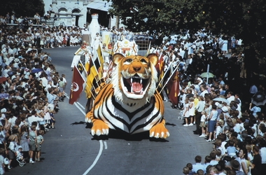 Slide - BENDIGO EASTER PROCESSION 1967, 1967