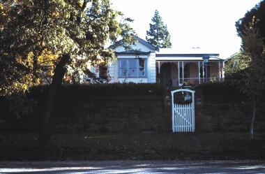 Slide - ALLAN BUDGE COLLECTION: SLIDE BARKLY STREET, 1988