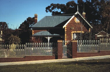 Slide - ALLAN BUDGE COLLECTION: SLIDE REGINALD STREET, 1988