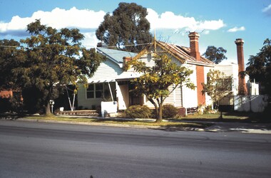 Slide - ALLAN BUDGE COLLECTION: SLIDE PAIRS & TERRACES, HOUSE, EAGLEHAWK, 1988