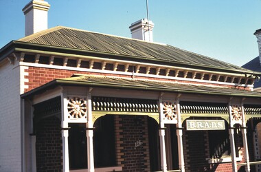 Slide - ALLAN BUDGE COLLECTION: SLIDE HOUSE, QUEEN STREET, 1988