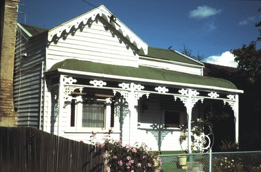 Slide - ALLAN BUDGE COLLECTION: SLIDE HOUSE, EAGLEHAWK, 1988