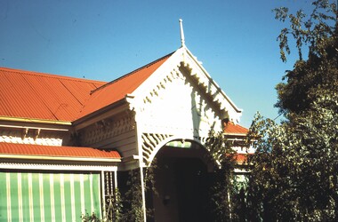 Slide - ALLAN BUDGE COLLECTION: SLIDE HOUSE,RUSSELL STREET, 1988