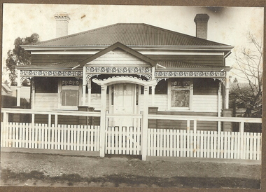 Photograph - T.C. WATTS & SON COLLECTION: HOUSE, as above