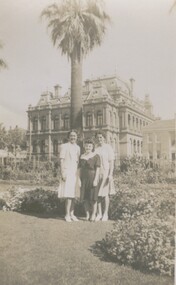 Photograph - HANRO COLLECTION: HANRO 'GIRLS' IN BENDIGO GARDENS