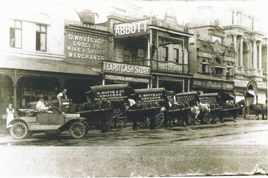 Photograph - PALL MALL EARLY 1900'S, 1900