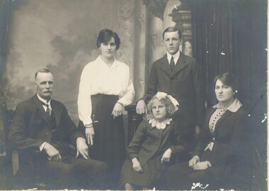 Photograph - FAMILY PORTRAIT, c. 1900