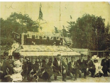 Photograph - CASLEY COLLECTION: EASTER FAIR FLOAT BENDIGO, 21st October, 1912