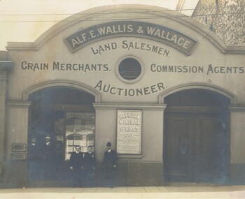 Photograph - WALLIS & WALLACE - AUCTIONEER. BENDIGO