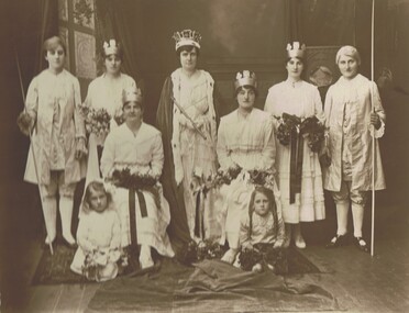 Photograph - OLIVE PELL COLLECTION: GROUP PHOTO, 1918