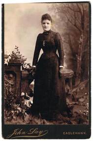 Photograph - UNKNOWN FAMILY COLLECTION: PHOTOGRAPH, Circa. 1900