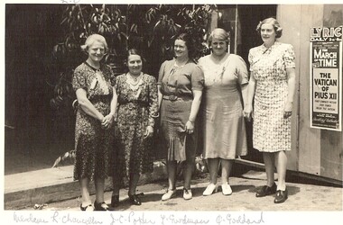 Photograph - PETHARD COLLECTION: GROUP