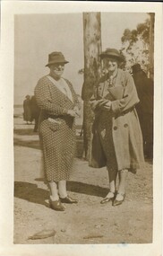 Photograph - PETHARD COLLECTION: PORTRAIT OF 2 WOMEN