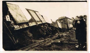 Photograph - TRAIN DERAILMENT COLLECTION: UNKNOWN LOCATION