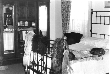 Photograph - DUDLEY HOUSE COLLECTION: BEDROOM