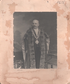 Photograph - MAYOR OF BENDIGO C.1918