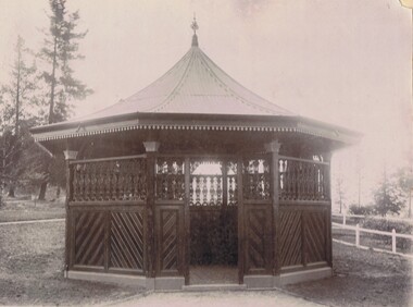 Photograph - WHITE HILLS CEMETERY VICTORIAN ROTUNDA, 1890's