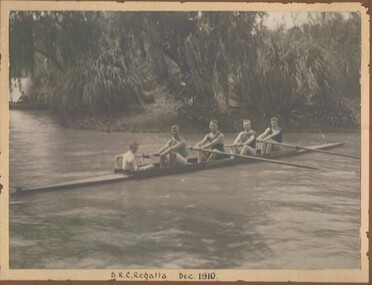 Photograph - S.R.C.REGATTA DEC 1910 RACING SKIFF, 1910