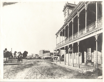 Photograph - BENDIGO HOLEL COLLECTION: CITY FAMILY HOTEL: BENDIGO, c.1880