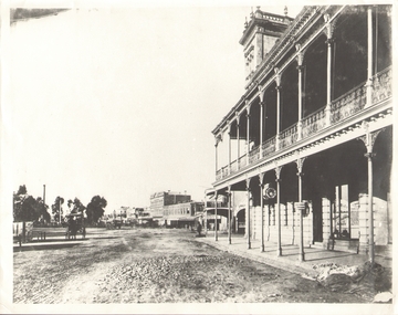 Photograph - BENDIGO HOTEL COLLECTION: CITY FAMILY HOTEL: BENDIGO, c.1880