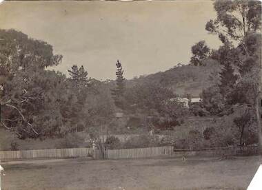 Photograph - BUICK COLLECTION: PHOTOGRAPH OF 'THE GRANGE', BIG HILL