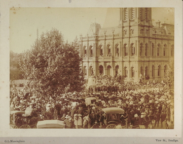 Photograph - BENDIGO  BOER  WAR MEMORIAL (UNVEILING OF), 11/11/1904