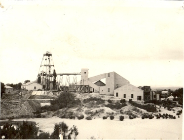 Photograph - CENTRAL NELL GWYNNE GOLD MINE, Unknown