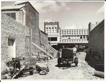 Photograph - BENDIGO ARCADE, c1950