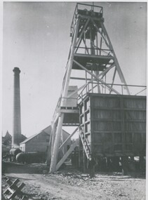 Photograph - SEA MINE: GARDEN GULLY LINE BENDIGO, 1960