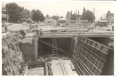 Photograph - BASIL MILLER COLLECTION: CHARING CROSS BRIDGEWORK