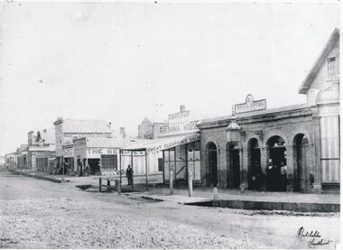 Photograph - CHARING CROSS/FOREST STREET: BENDIGO, 1860's