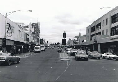 Photograph - MITCHELL STREET: BENDIGO, 1995