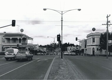 Photograph - HIGH STREET: EAGLEHAWK, 1995