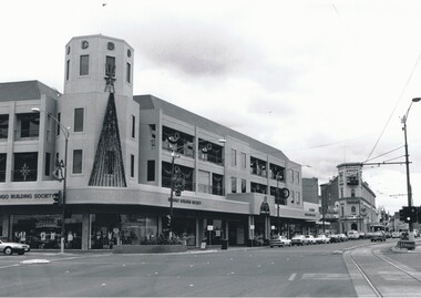 Photograph - BENDIGO BUILDING SOCIETY: CHARING CROSS, 1995