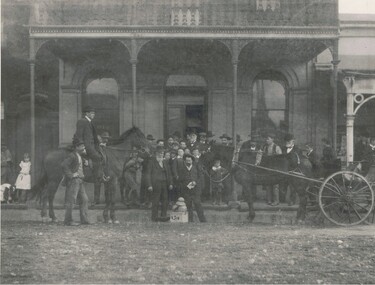 Photograph - ORIENTAL BANK: EAGLEHAWK, 1907