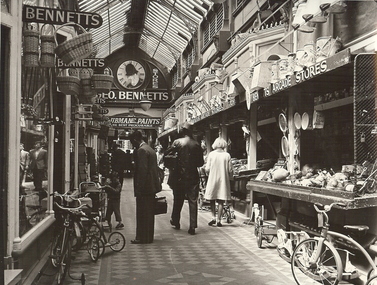 Photograph - BENNETT'S ARCADE: BENDIGO, 1955