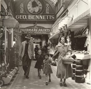 Photograph - BENNETTS ARCADE: BENDIGO, 1955