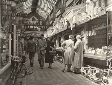 Photograph - BENNETT'S ARCADE: BENDIGO, 1955