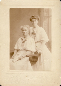 Photograph - FEMALES: PORTRAIT, C 1908