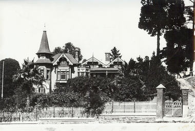Photograph - THE EYRIE: QUARRY HILL, pre 1932