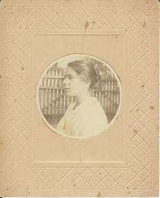 Photograph - FEMALE PORTRAIT, 1900 ?
