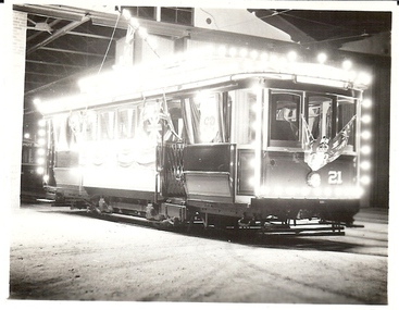 Photograph - BASIL MILLER COLLECTION: NO 21 TRAM
