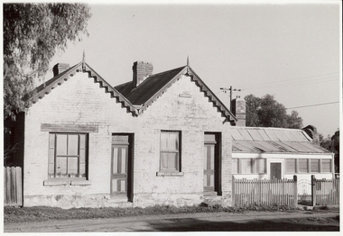 Photograph - HOUSE: SAILOR'S GULLY ROAD, EAGLEHAWK