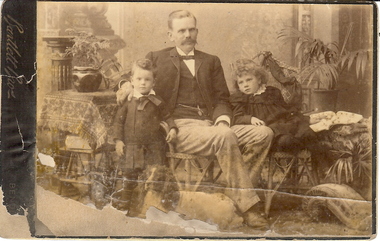 Photograph - FAMILY PORTRAIT C1900, approx 1900