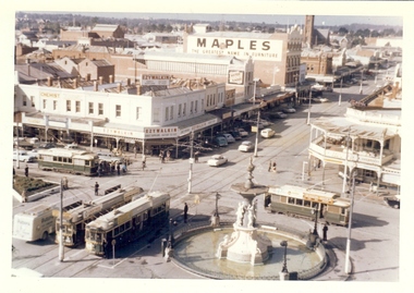 Photograph - BASIL MILLER COLLECTION: TRAMS AT ALEXANDRA FOUNTAIN, BENDIGO, 1960's