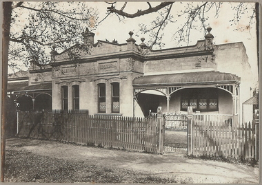 Photograph - T C WATTS & SON - 55 BARKLY STREET, 1927