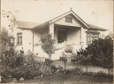 Photograph - T C WATTS & SON COLLECTION: HOUSE, 1930