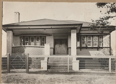 Photograph - T C WATTS & SON COLLECTION:  41 DROUGHT STREET, BENDIGO, 1936