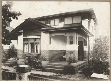 Photograph - T C WATTS & SON COLLECTION: 62 CARPENTER STREET, BENDIGO, 1930